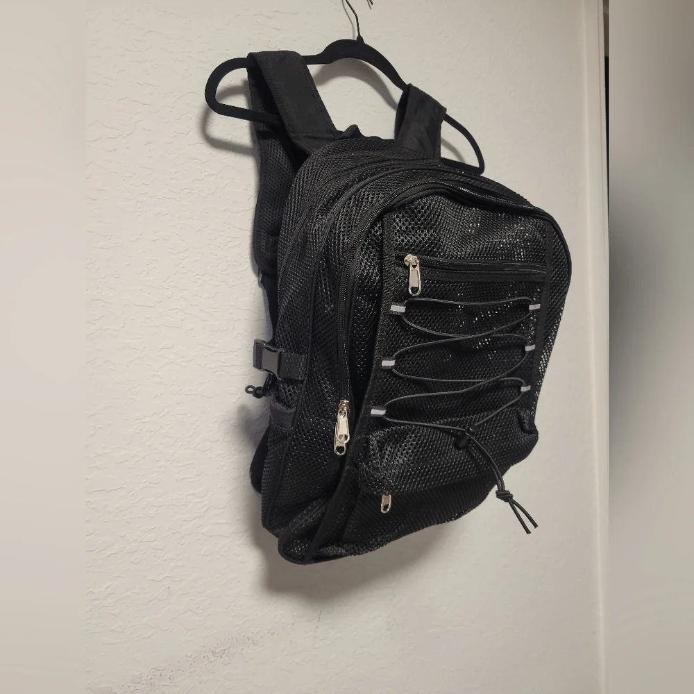 Black Mesh Backpack - Picture 4 of 5